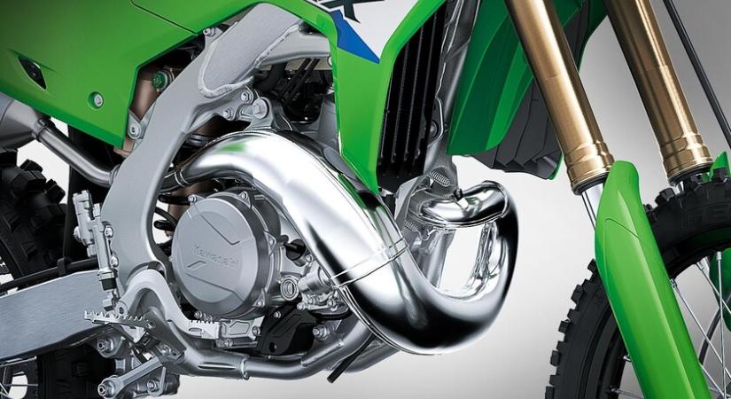 Bemutatták az új Kawasaki KX327-et - Visszatérnek a kétütemű krosszmotorok