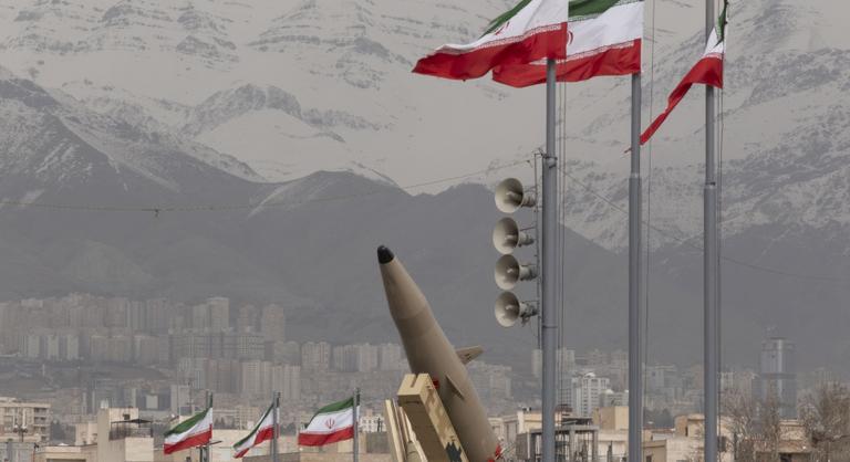 Újabb amerikai célpontokra lőtt rakétát Irán