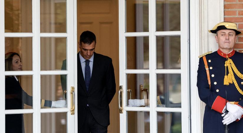 Úgy tűnik, elesik az utolsó baloldali harcos is, botrányok tépázzák Pedro Sánchez renoméját