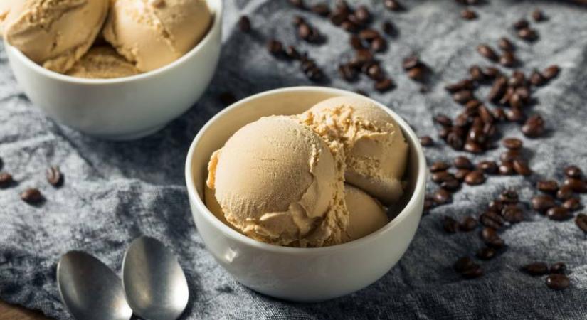 Kávés fagyi gép nélkül: édes, krémes koffeinbomba