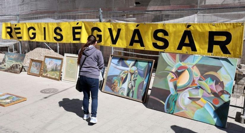 A régiségvásár nem csak a vásárlókat érinti vasárnap