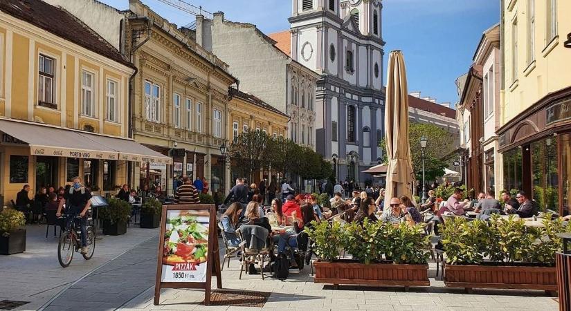 A labdarúgó-világbajnokság miatt kivételes nyitvatartás lép életbe a belvárosban