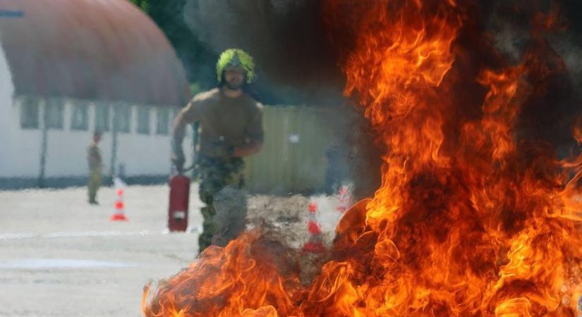 Pápai sikerrel zárult a honvédségi tűzoltóverseny (fotók)