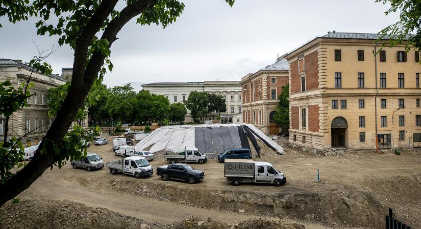 Bátonyi Péter: Campus vagy hortus – egyetem vagy kert legyen a Magyar Rádió helyén?