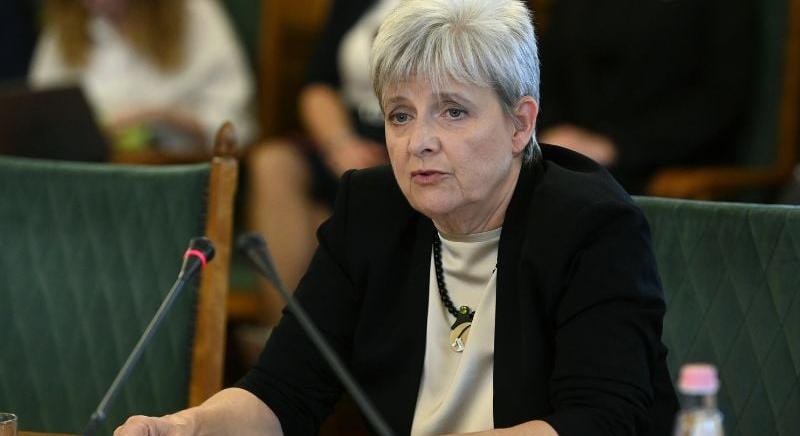 Komoly vitát robbantott ki a kormány legújabb döntése – Rétvári nekiment Lannert Juditnak a tanárok teljesítményértékelése kapcsán