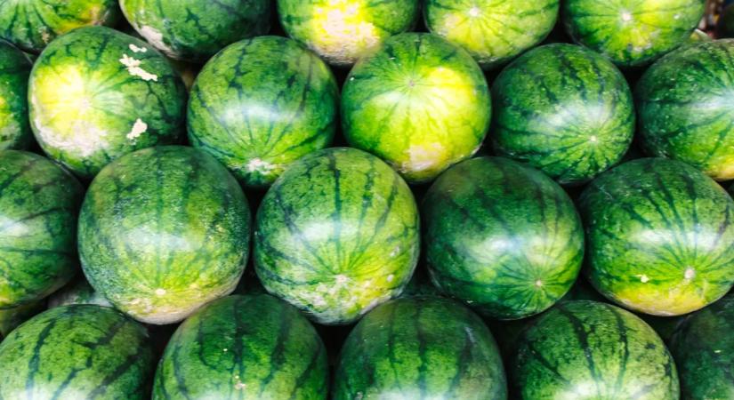 7 jel, ami arról árulkodik, hogy a görögdinnye mennyeien édes