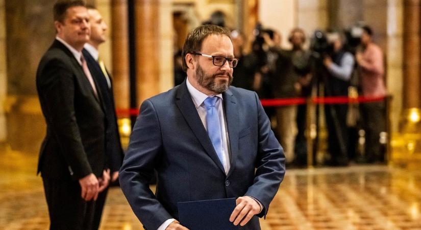 Kármán András megszólalt a rendkívül nehéz költségvetési helyzetről - így reagált a Fitch-jelentésre a pénzügyminiszter