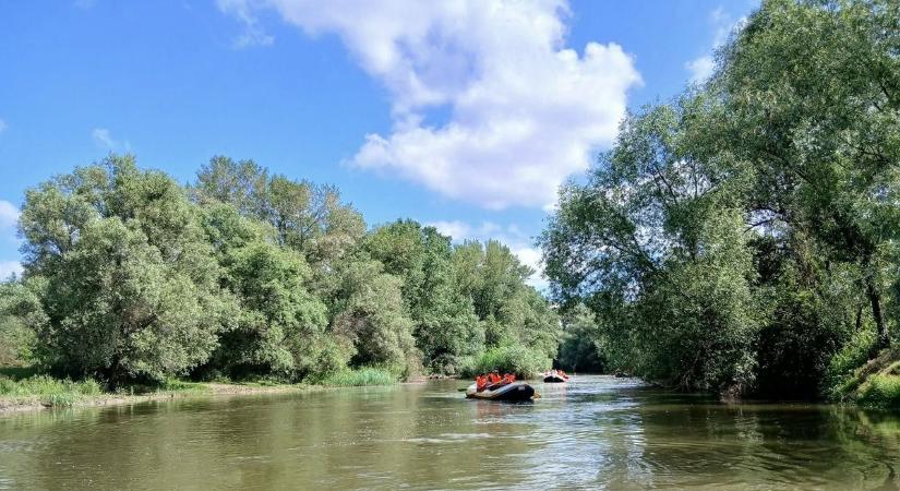 Ingyenes rafting a Hernádon? Igen! Mutatjuk, hogyan foglalhat helyet a nyár legvadregényesebb kalandjára! (videóval)