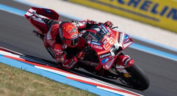 Marquez bukás után a pole-ban a Balaton Parkon