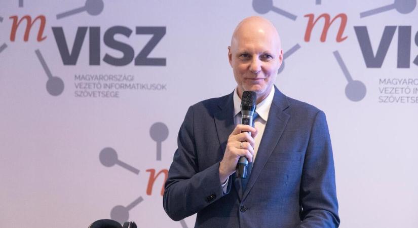 Kevesebb mint egy hónap maradt, több ezer cégnek kell gőzerőre kapcsolnia