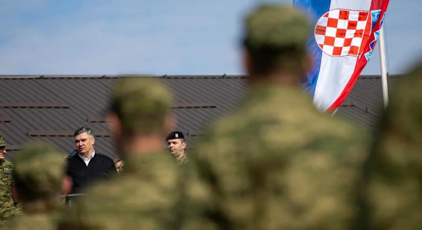 Valami nagyon nincs rendben: emelték a béreket, mégis menekülnek a katonák