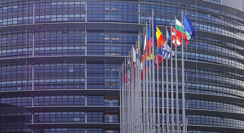 Technológiai önvédelemre vált az Európai Unió