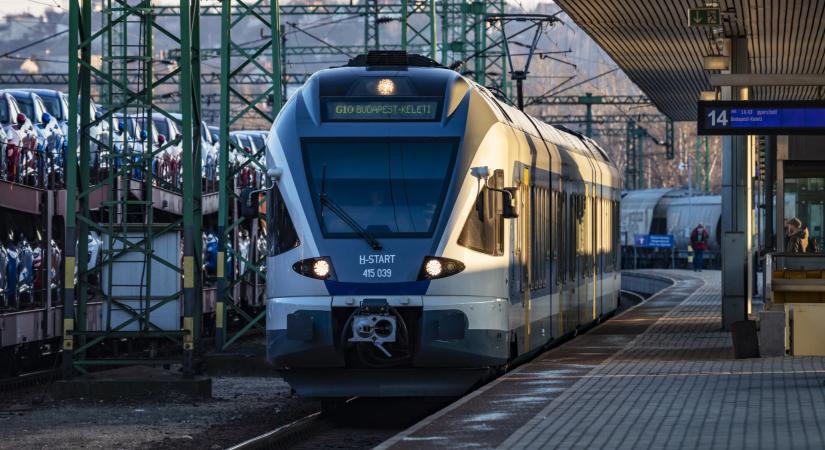 Két hét múlva jön az új MÁV-menetrend, jó hírt kaptak a magyar tengernél nyaralók