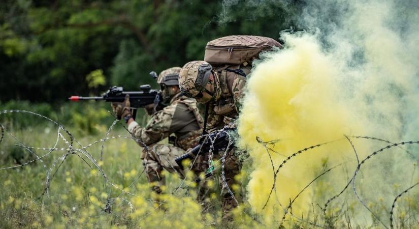 Három ország katonái gyakorlatoztak együtt Sándorfalván, komoly feladatot hajtottak végre