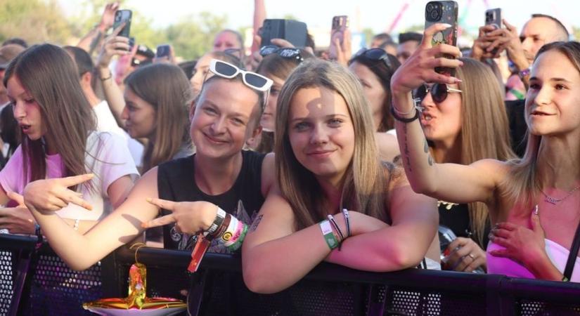 Ahol a világsztárok és a helyi kedvencek is fellépnek – Székesfehérvár szabadtéri koncerthelyei (galéria, videó)