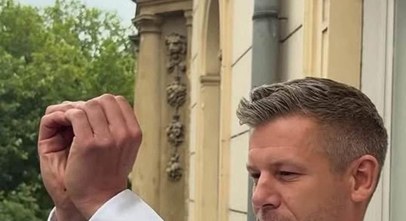 Magyar Péter trágár szavak kíséretében üzent Orbán Viktornak, de az ellenzékieket felmentette