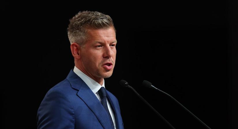 Magyar Péter újabb átverése: Tényleg 40 százalékkal csökkenne a képviselők fizetése?