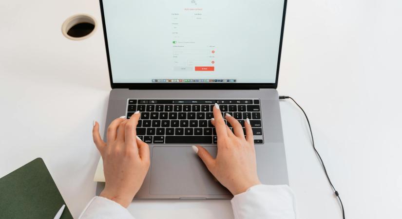 Digitalizációs pályázatot indít a Telekom kisvállalkozóknak