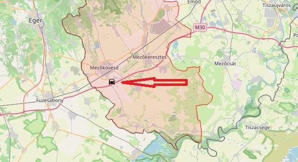 Korlátnak rohant egy gépkocsi Mezőkövesdnél
