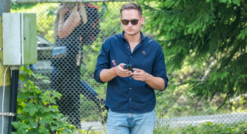 Lezárta „a közös munkát” a Megafonnal Deák Dániel, akinek Facebook-oldalát 430 millió forinttal tolta meg a fideszes propagandagyár