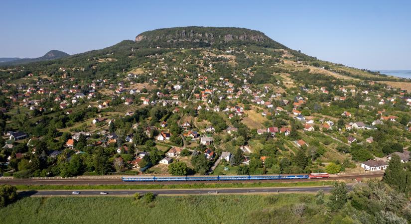 Finomhangoltak a balatoni vasúti menetrenden