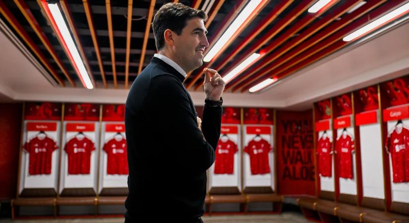 Szoboszlai és Kerkez posztjára is igazol: lecseréli a fél csapatot az új Liverpool-edző
