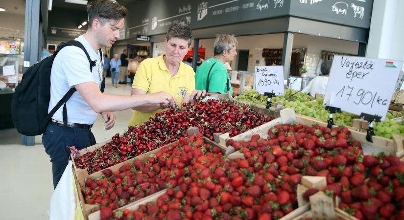 A cseresznye lett az új sztár a pécsi piacon, mutatjuk, mennyibe kerül