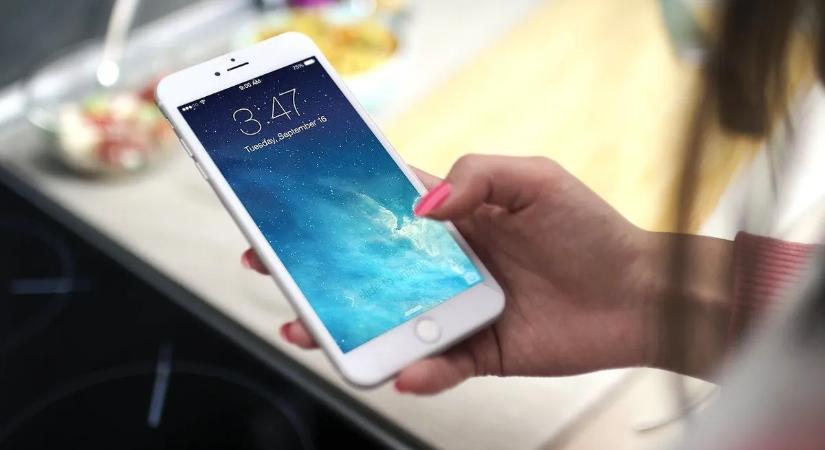 Neked sem tölt fel teljesen az iPhone-od? Itt a magyarázat, hogy miért!