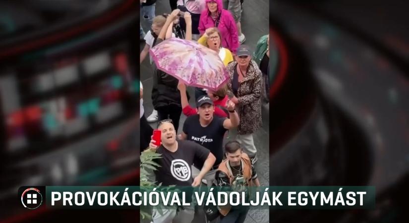 Trágár szavakkal szidalmazták Magyar Pétert, válaszul szívet formázott a kezével