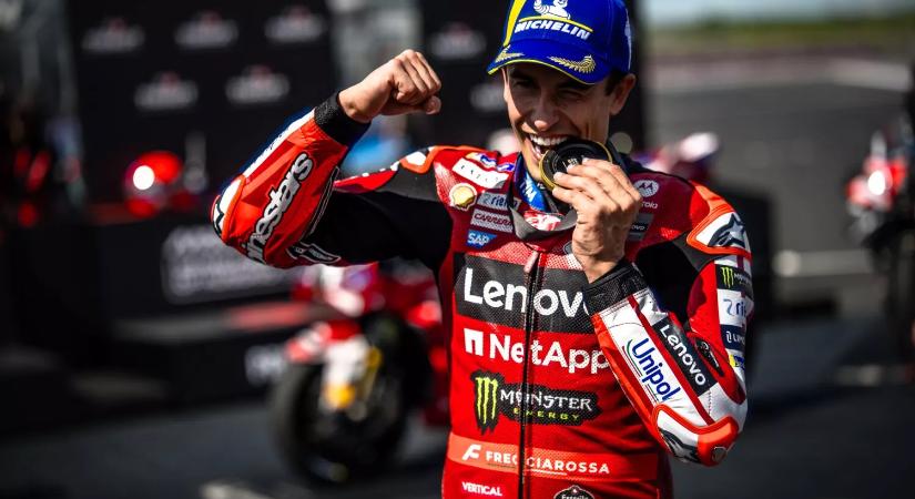 Márquez meghódította Magyarországot: bukás után pole, majd Sprint-diadal a Balaton Parkon, KTM 2. hely, az Aprilia három motorral támadta az élmezőnyt