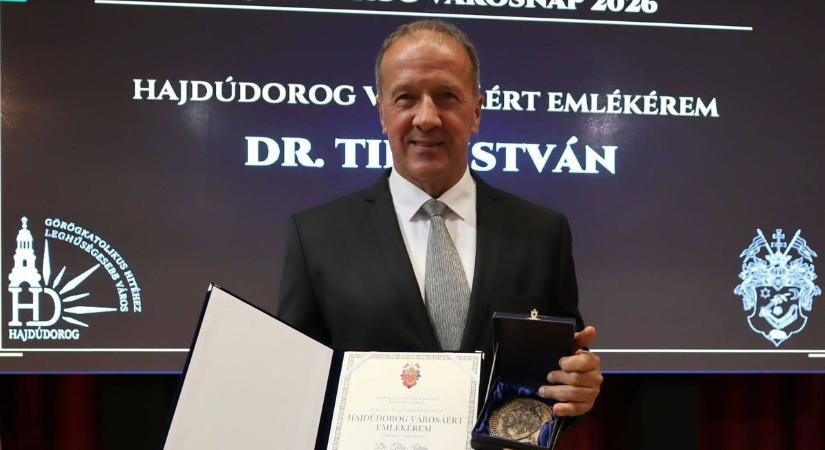 A hajdú-bihari városért végzett munkájáért ismerték el a volt fideszes országgyűlési képviselőt