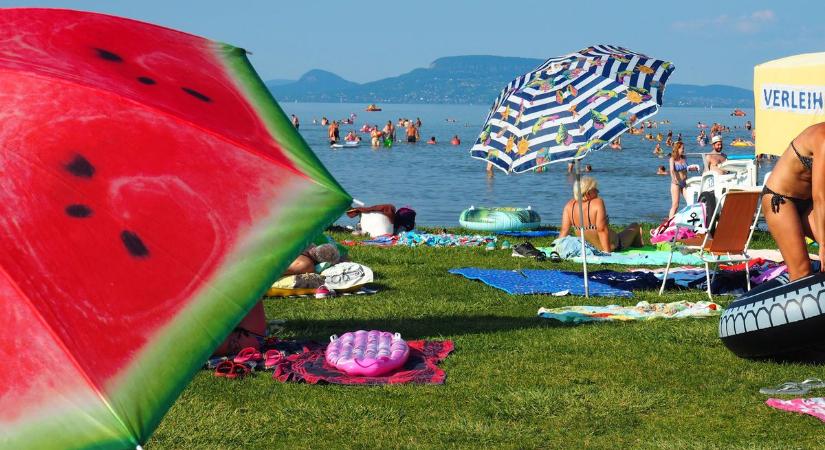 Balatoni strandok 2026: rájuk sem fogunk ismerni az idén nyáron, a drágulást valakinek meg kell magyarázni – erre készüljenek a magyarok