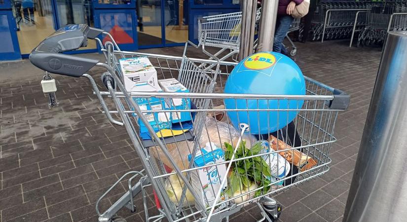 Többé nem kell bevásárlókocsival küzdened a sorok között: egy alkalmazás segít a gyors vásárlásban