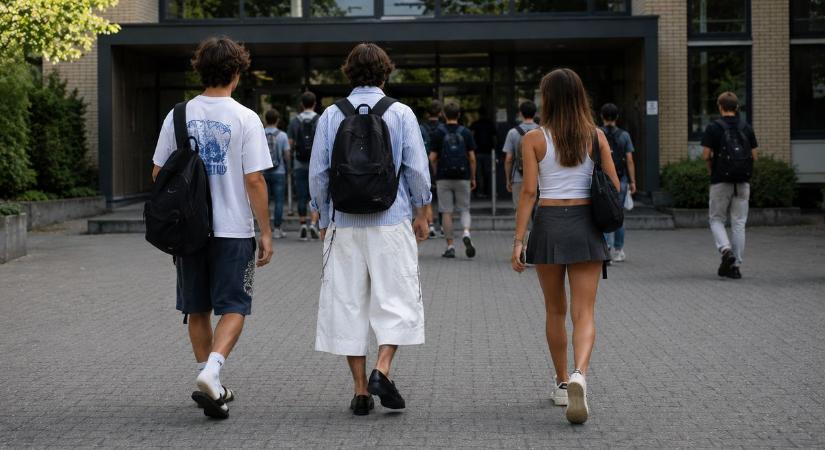 Bekeményítenek az iskolák: nem járhatnak ilyen ruhában a gyerekek – nagy vitát váltott ki az ügy