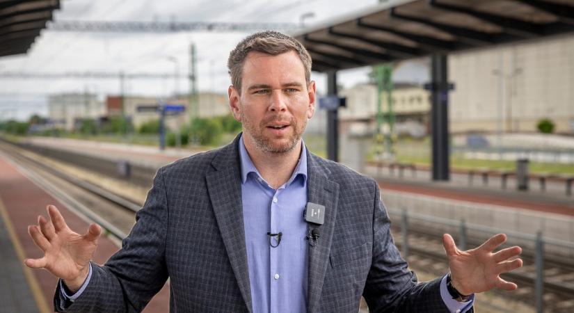 Olyan luxus jön az új emeletes IC-kkel és új HÉV-szerelvényekkel, amilyeneket még nem látott az ország
