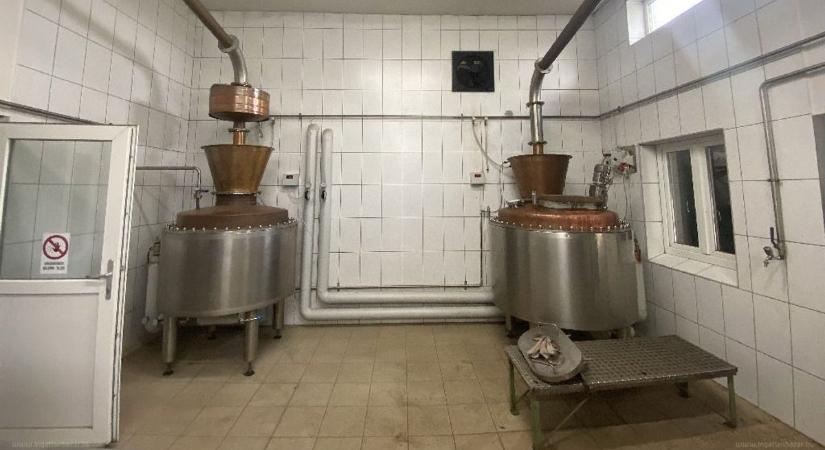 Vegyen magának pálinkafőző üzemet! Komplett felszereléssel kínálják a Bakony kapujában