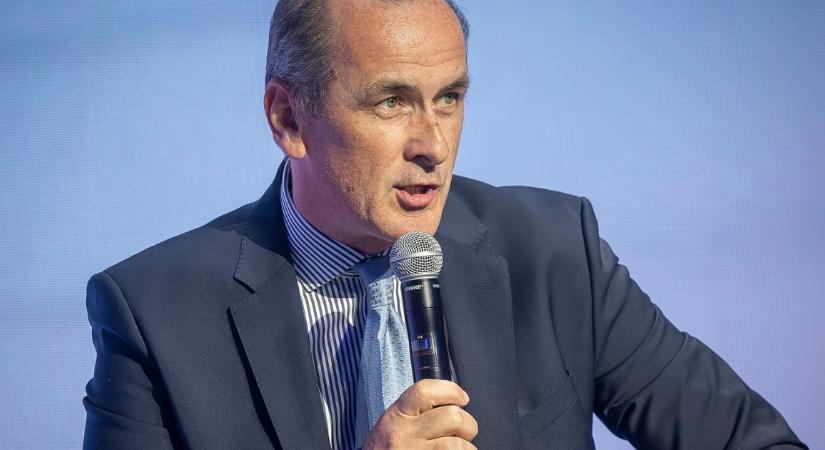 Ide vezetett az orvoshiány: újra dolgozik a kamuvakcinákat beadó gyerekorvos - megszólalt az egészségügyi miniszter