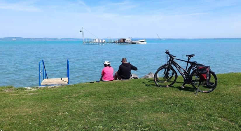 Kiderült, ezen a nyolc balatoni strandon lesz elsősegélynyújtó szolgálat