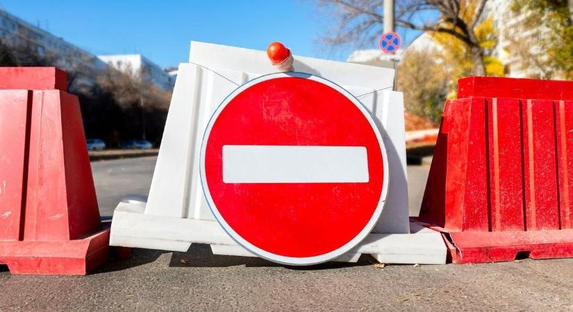 Rekonstrukciós munkálatok több utcát is lezárnak Balatonalmádiban