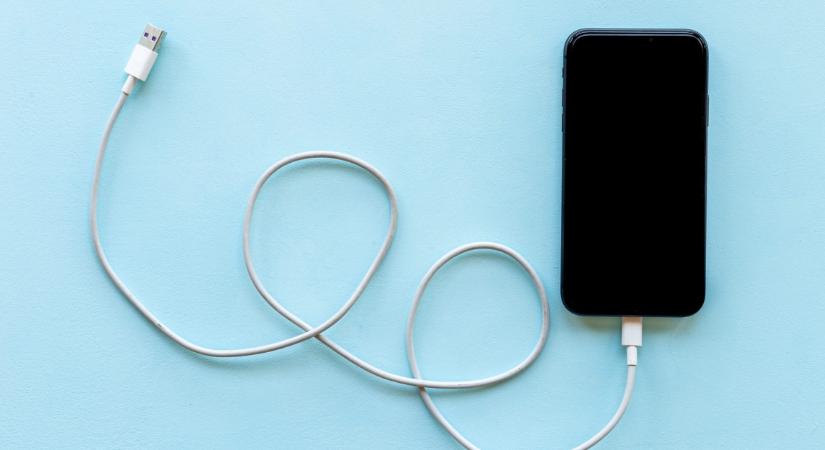 Eleged van a lassú töltésből? Ezzel a 3 trükkel sokkal gyorsabban feltöltheted a telefonodat