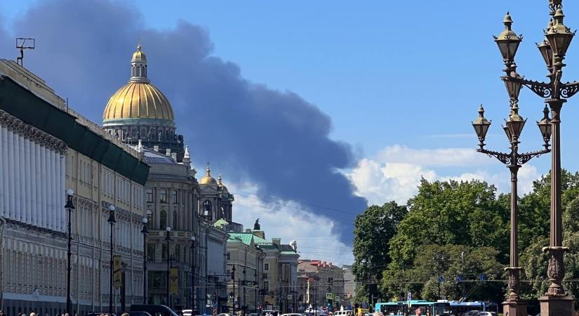 Ukrán dróncsapás érte Szentpétervárt - a lakosokat otthonmaradásra kérték
