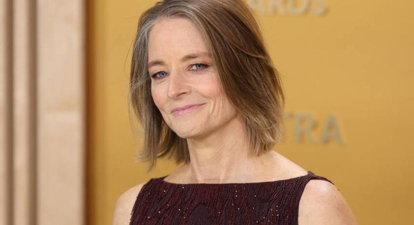 Jodie Foster 27 éves fia jóképű pasi: Charles édesanyjával lépett a vörös szőnyegre