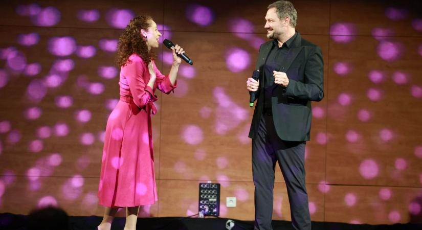 Vágó Bernadett és Miller Zoltán Szekszárdon exkluzív interjút adott a TEOL-nak (fotókkal)