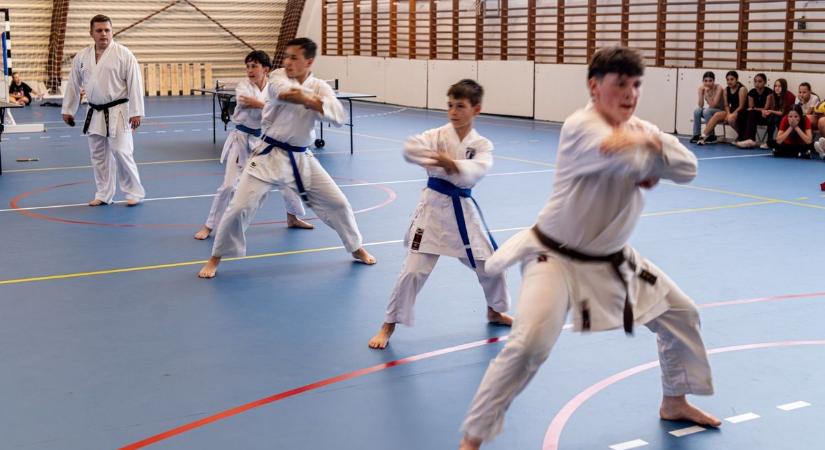 Hét sportág alapjaival ismerkedhettek a barcsi fiatalok