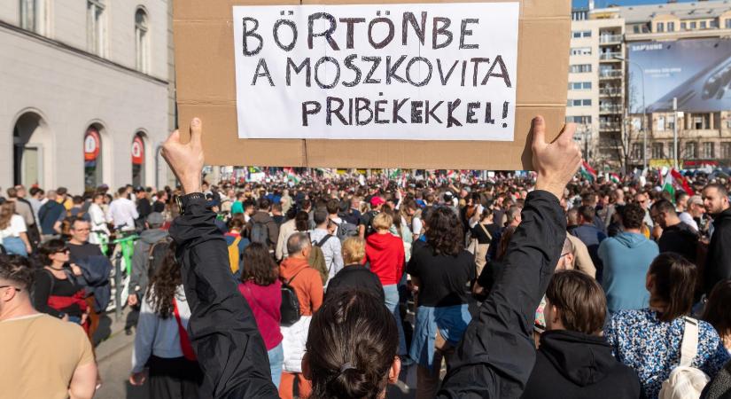 Gondatlanságból elkövetett autokrácia, avagy az öntudatra ébredt nyerőautomata