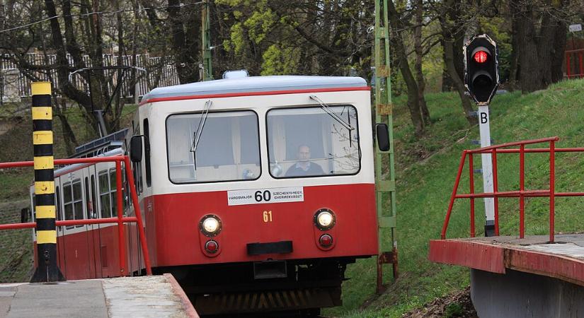 Leválthatja a villamos a fogaskerekűt Budán?
