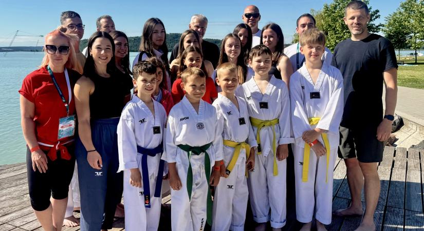 27 érem: Balatonfüreden remekelt a Máté Taekwondo csapata