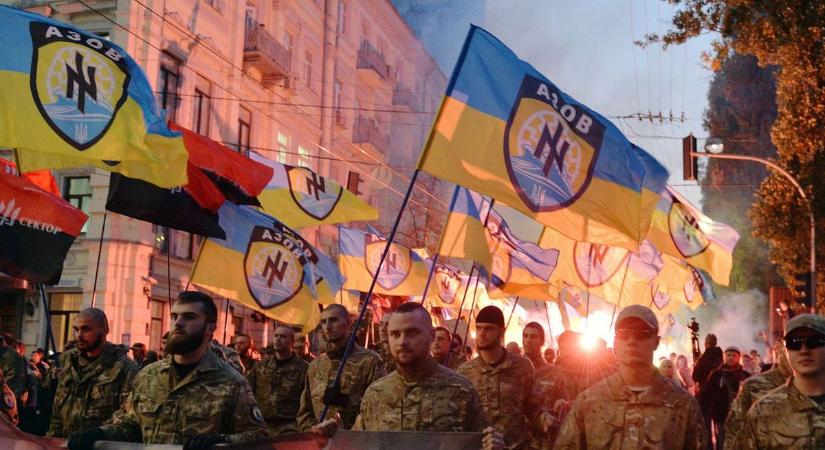 Lengyelország tombol: Zelenszkij egy ukrán nácibarát szervezetet méltatott, akik lengyeleket gyilkoltak