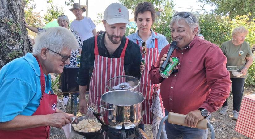 Csodás ételek és kabaré a bográcsoknál, ennél nem volt viccesebb Fejérben (képgaléria, videók)