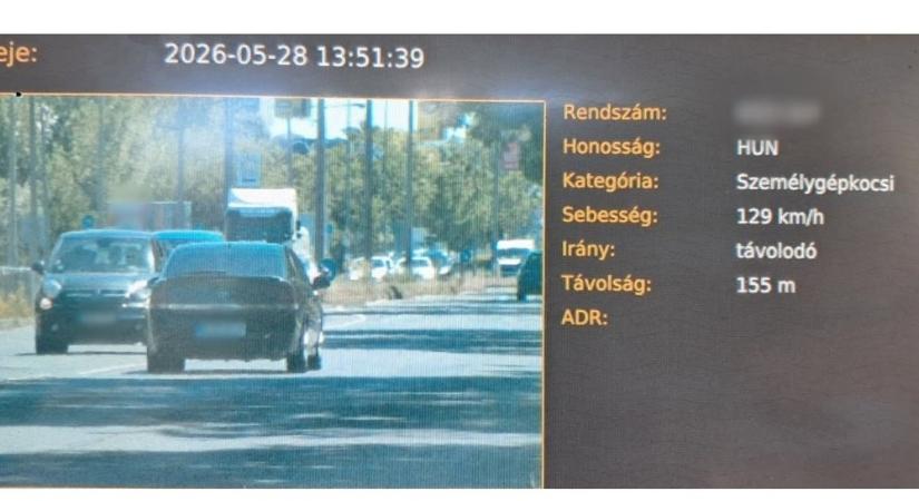 Autópályának képzelte a fővárosi főutat egy autós